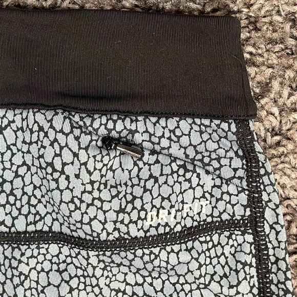 Nike dri-fit black slate blue stretch capri running pants women’s size M - Picture 4 of 12